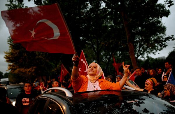حامیان رجب طیب اردوغان رئیس جمهور فعلی ترکیه - اسپوتنیک ایران  