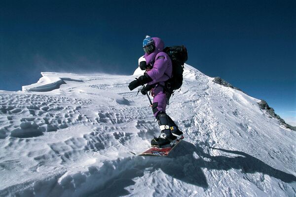 مارکو سیفردی اسنوبردسوار در اولین فرود از کوه اورست. - اسپوتنیک ایران  