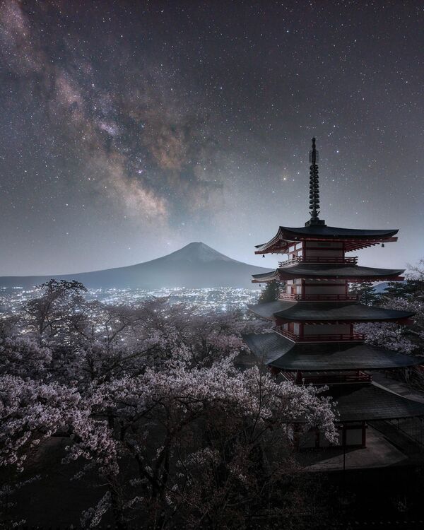 اثری به نام « صحنه ای که آروزی دیدنش را داشتم»،عکاس، میتسوهیرو اوکابا. منطقه یاما گاشی، ژاپن، قله فوجی. - اسپوتنیک ایران  