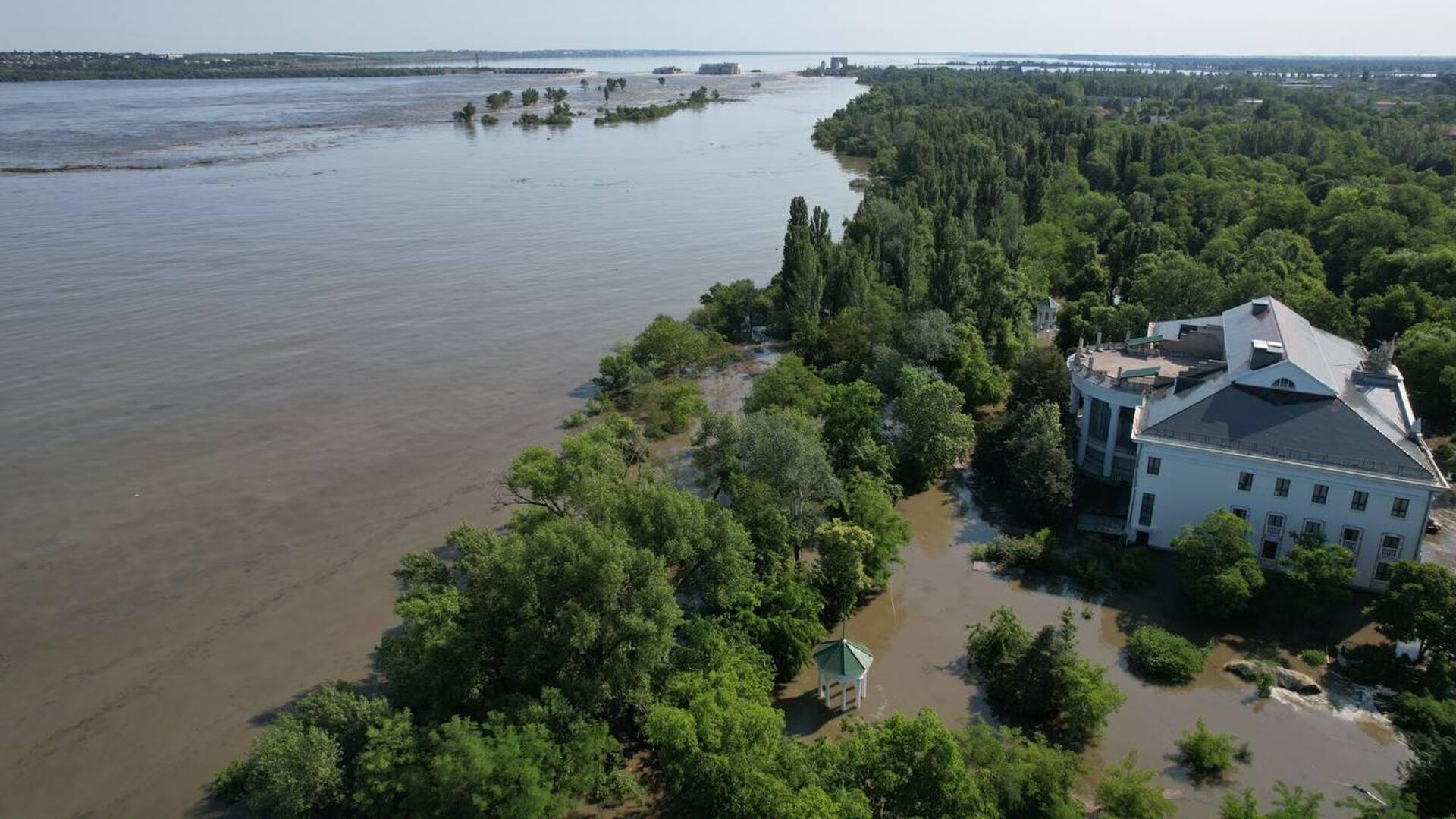 Уровень воды поднялся в Новой Каховке - اسپوتنیک ایران  , 1920, 06.06.2023