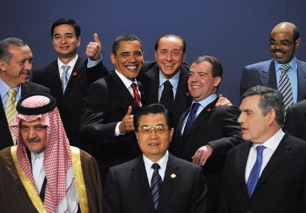 Лидеры G20 во время саммита в Лондоне, 2009 год Лидеры G20 во время саммита в Лондоне, 2009 год