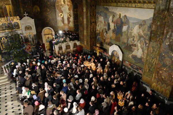 مراسم کریسمس در  صومعه پچرسک- کی‌یف - اسپوتنیک ایران  