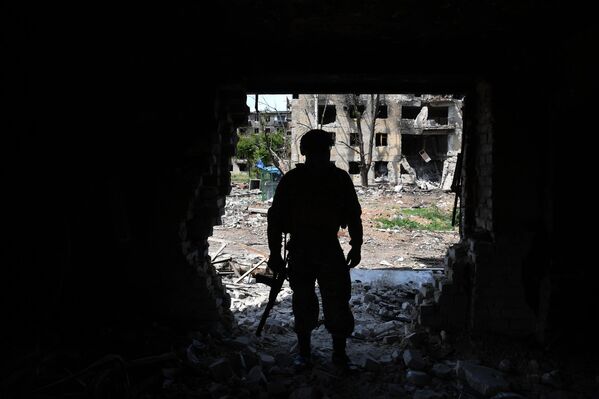 سربازان  ارتش روسیه در راستای تاکتیکی آرتیوموفسک - اسپوتنیک ایران  