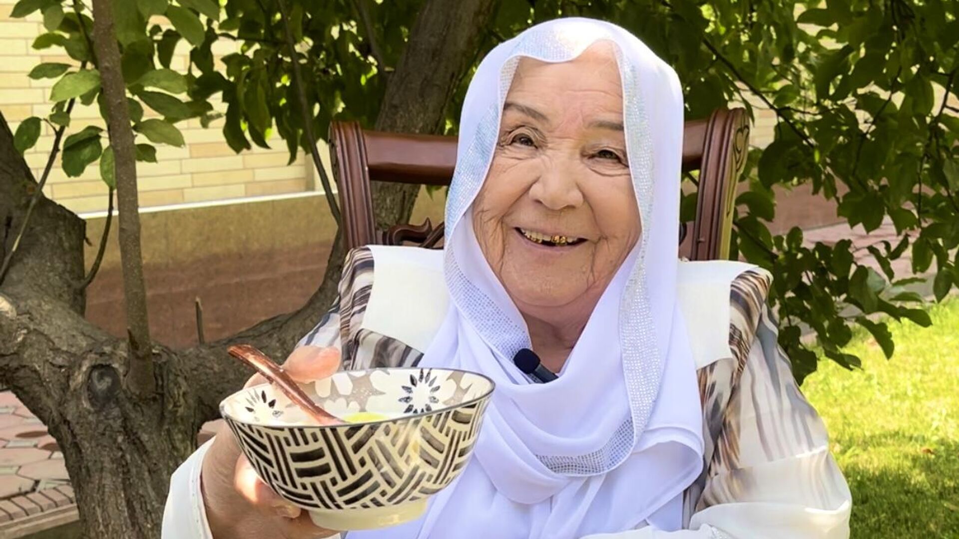 مادر بزرگ زهره در 84 سالگی وبلاگ نویس مواد غذایی شد و میلیون ها بازدید جمع آوری کرد - اسپوتنیک ایران  , 1920, 05.07.2023