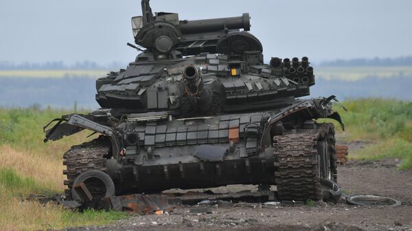 Уничтоженный танк ВСУ. Архивное фото - اسپوتنیک ایران  