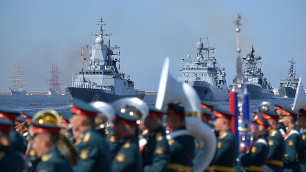 Корабли на параде, посвященном Дню Военно-морского флота в акватории Финского залива в Кронштадте - اسپوتنیک ایران  