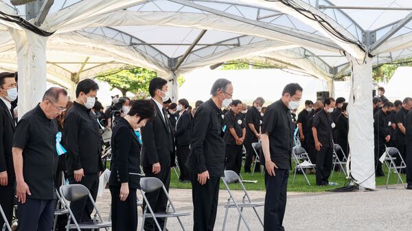 Премьер-министр Японии Фумио Кисида на выступлении в день памяти завершения битвы за Окинаву - اسپوتنیک ایران  
