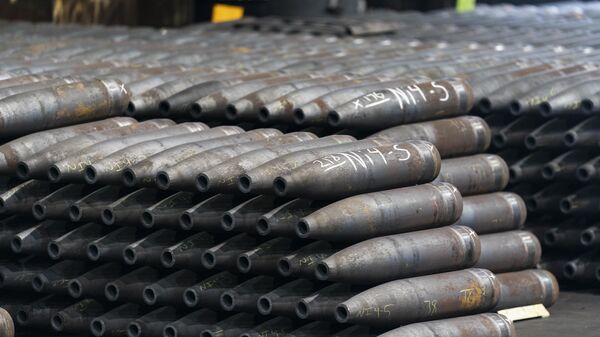 155-мм артиллерийские снаряды M795 на заводе армейских боеприпасов в Пенсильвании, США - اسپوتنیک ایران  