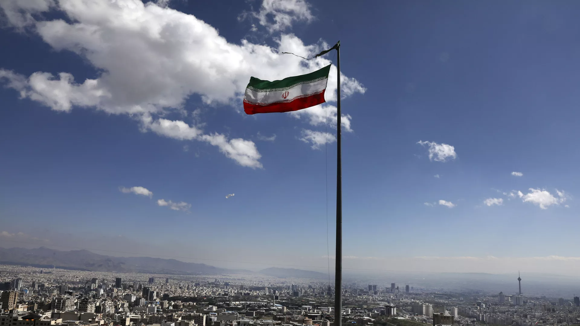 پرچم ایران در تهران  - اسپوتنیک ایران  , 1920, 13.04.2024