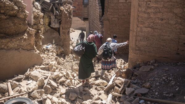 Жители которой покидают свои дома после землетрясения, Марокко - اسپوتنیک ایران  