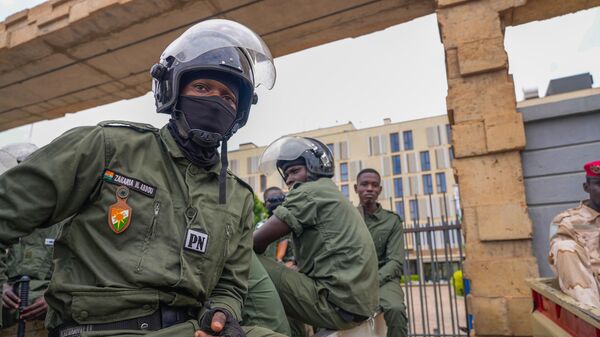 Сотрудники полиции в Ниамее, Нигер - اسپوتنیک ایران  