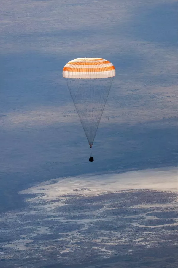 Приземление возвращаемого аппарата пилотируемого корабля Союз МС-23 Приземление возвращаемого аппарата пилотируемого корабля Союз МС-23