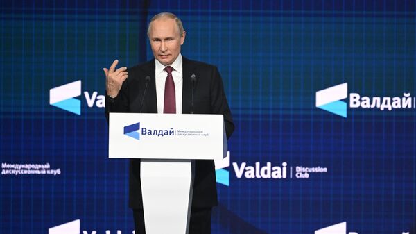 Президент РФ Владимир Путин на заседании Международного дискуссионного клуба Валдай - اسپوتنیک ایران  