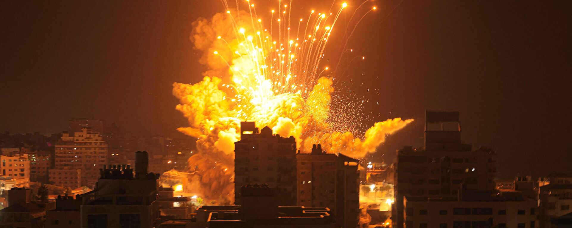 Обстрел зданий в палестинском городе Газа - اسپوتنیک ایران  , 1920, 09.10.2023