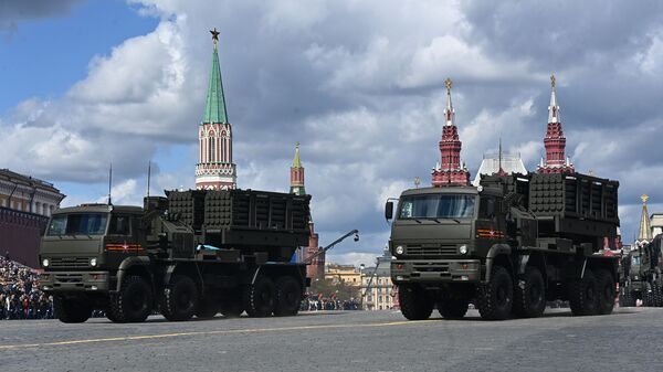 Боевые машины инженерной системы дистанционного минирования (БМ ИСДМ) на военном параде в честь 76-й годовщины Победы - اسپوتنیک ایران  