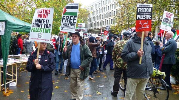 Участники акции и марша в поддержку палестинцев в Лондоне, Великобритания - اسپوتنیک ایران  
