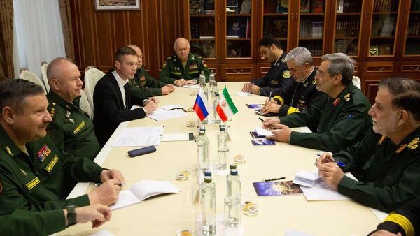 دیدار دوجانبه معاون وزیر دفاع روسیه و رئیس ستاد کل نیروهای مسلح ایران