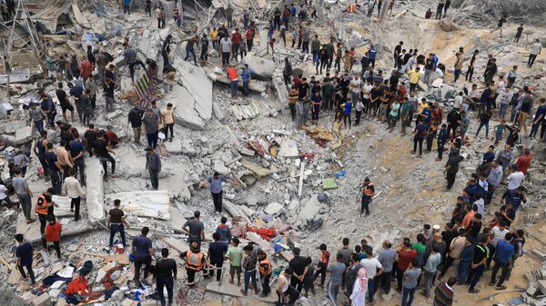 Разрушения от израильской бомбардировки в Хан-Юнисе на юге сектора Газа - اسپوتنیک ایران  