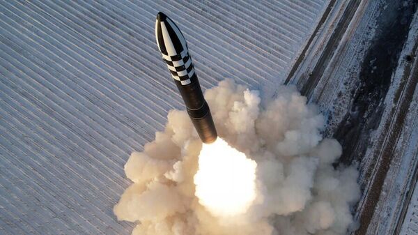 موشک بالستیک قاره پیما هواسونگ-۱۸ کره شمالی - اسپوتنیک ایران  