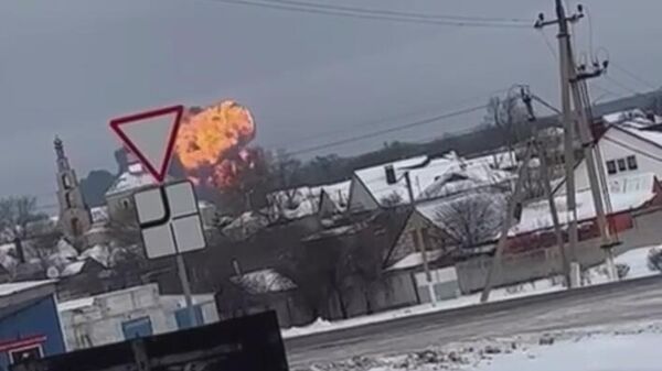 Взрыв на предположительном месте падения самолета Ил-76 в Белгородской области - اسپوتنیک ایران  
