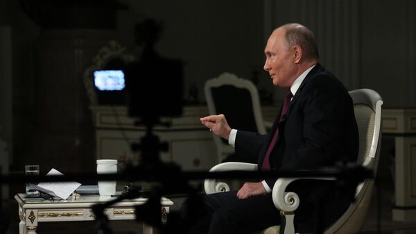 Президент РФ Владимир Путин дал интервью американскому журналисту Такеру Карлсону - اسپوتنیک ایران  