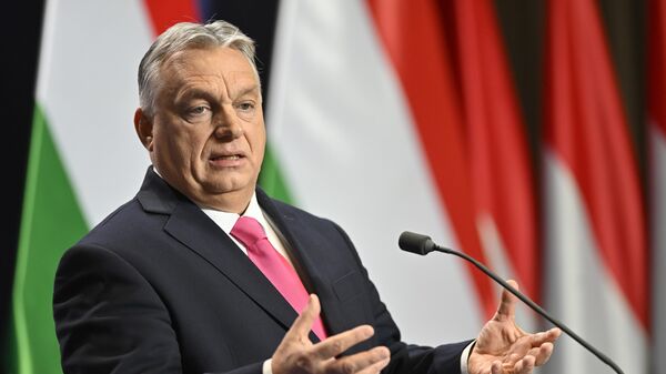 Премьер-министр Венгрии Виктор Орбан выступил на ежегодной международной пресс-конференции в Будапеште, Венгрия - اسپوتنیک ایران  