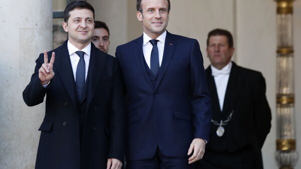 Президент Украины Владимир Зеленский и президент Франции Эммануэль Макрон в Елисейском дворец в Париже - اسپوتنیک ایران  