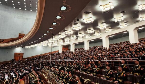 دومین نشست چهاردهمین کنگره ملی خلق (NPC)، عالی ترین نهاد قانونگذاری کشور چین، در تالار بزرگ مردم پکن. - اسپوتنیک ایران  