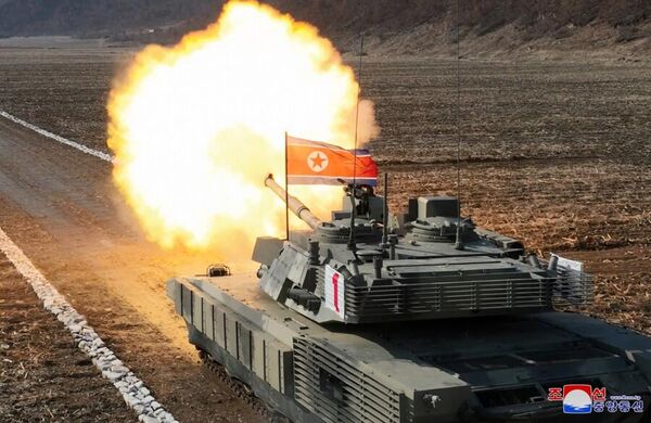 مسابقات یگان های بزرگ زرهی ارتش کره شمالی - اسپوتنیک ایران  