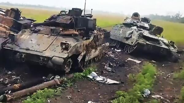 ارتش روسیه یک تانک آبرامز و یک خودروی نظامی بردلی را در محور آودیوکا منهدم کرد + فیلم