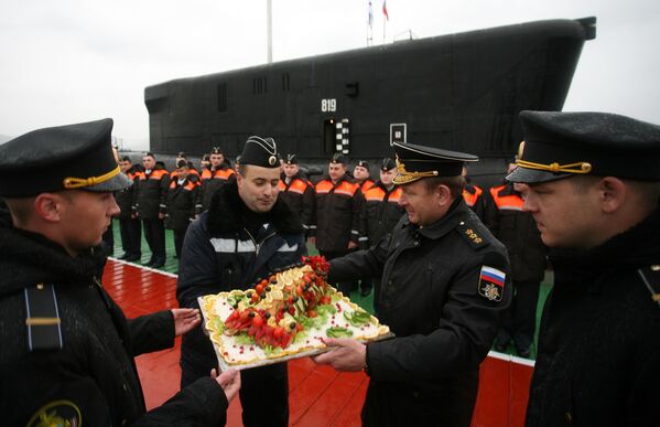 مراسم استقبال از زیردریایی هسته‌ای &quot;الکساندر نفسکی&quot; در کامچاتکا. - اسپوتنیک ایران  