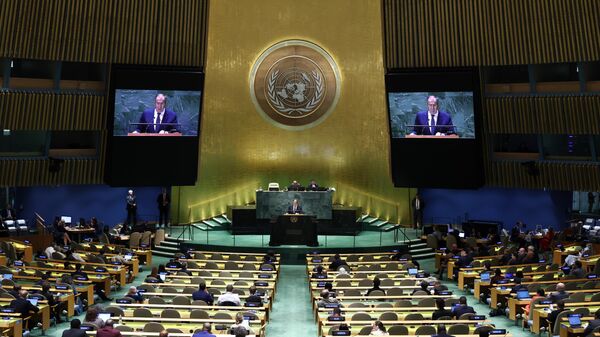 Министр иностранных дел РФ Сергей Лавров выступает на общеполитической дискуссии 78-й сессии Генасамблеи ООН в штаб-квартире ООН - اسپوتنیک ایران  