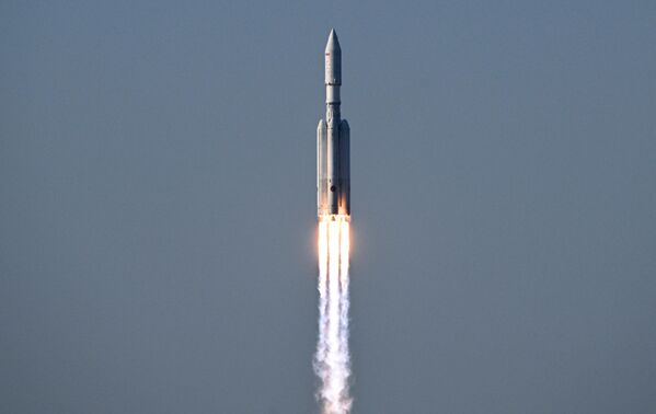 پرتاب اولین موشک &quot;آنگارا ـ آ5&quot; با مرحله فوقانی &quot;اوریون&quot; از پایگاه فضایی واستوچنی روسیه - اسپوتنیک ایران  