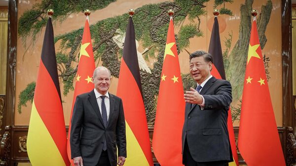  شی جین پینگ رئیس جمهور چین و اولاف شولتز صدراعظم آلمان - اسپوتنیک ایران  