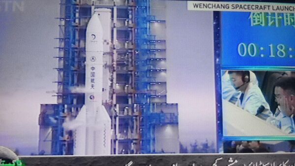 پاکستان با کمک چین برای اولین بار کاوشگر به ماه فرستاد - اسپوتنیک ایران  