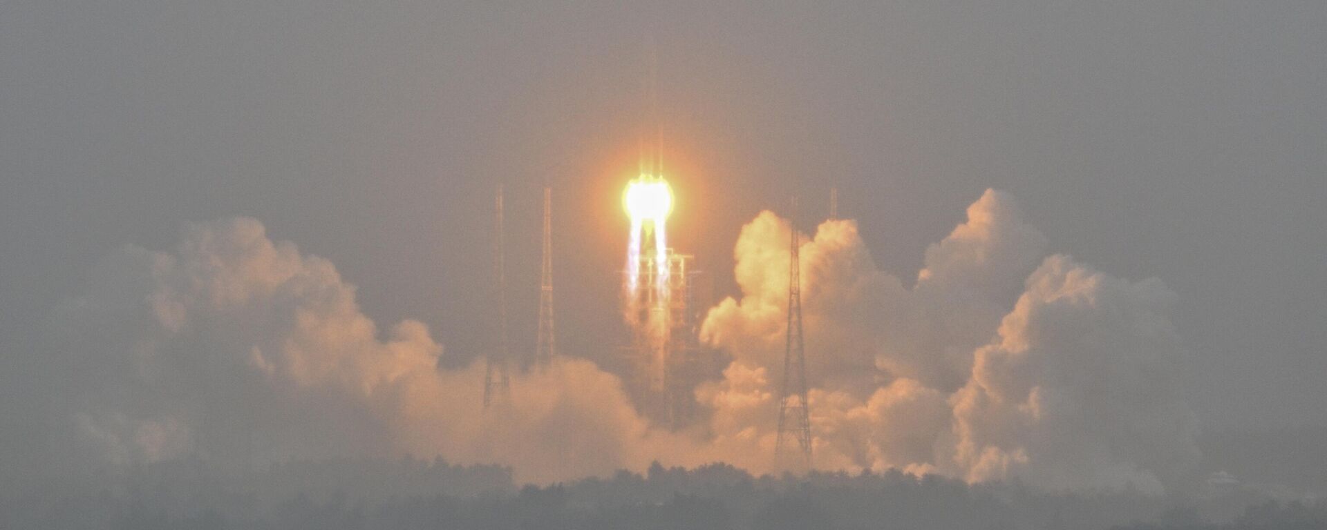پرتابگر لانگ مارس 5 حامل کاوشگر ماه چانگ‌او- 6 از پایگاه فضایی ونچانگ در استان هاینان چین به پرواز درآمد. - اسپوتنیک ایران  , 1920, 04.05.2024