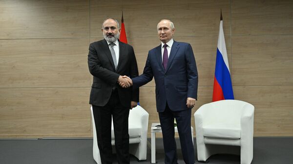 ولادیمیر پوتین و نیکول پاشینیان، رهبران روسیه و ارمنستان - اسپوتنیک ایران  