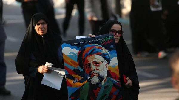 وداع با ابراهیم رئیسی، رئیس جمهور فقید ایران در تهران - اسپوتنیک ایران  