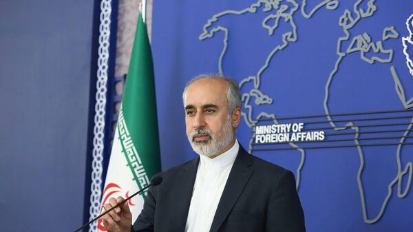 Официальный представитель МИД Ирана Насер Канаани выстпает в Тегеране, Иран - اسپوتنیک ایران  
