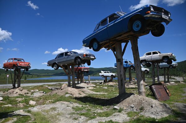 نمایشگاه ماشین در قصبه ای در آلتای روسیه. - اسپوتنیک ایران  