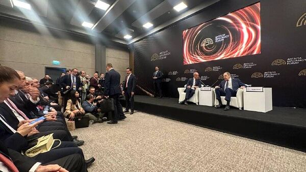 سرگئی لاوروف ستاره راک دیپلماتیک - اسپوتنیک ایران  