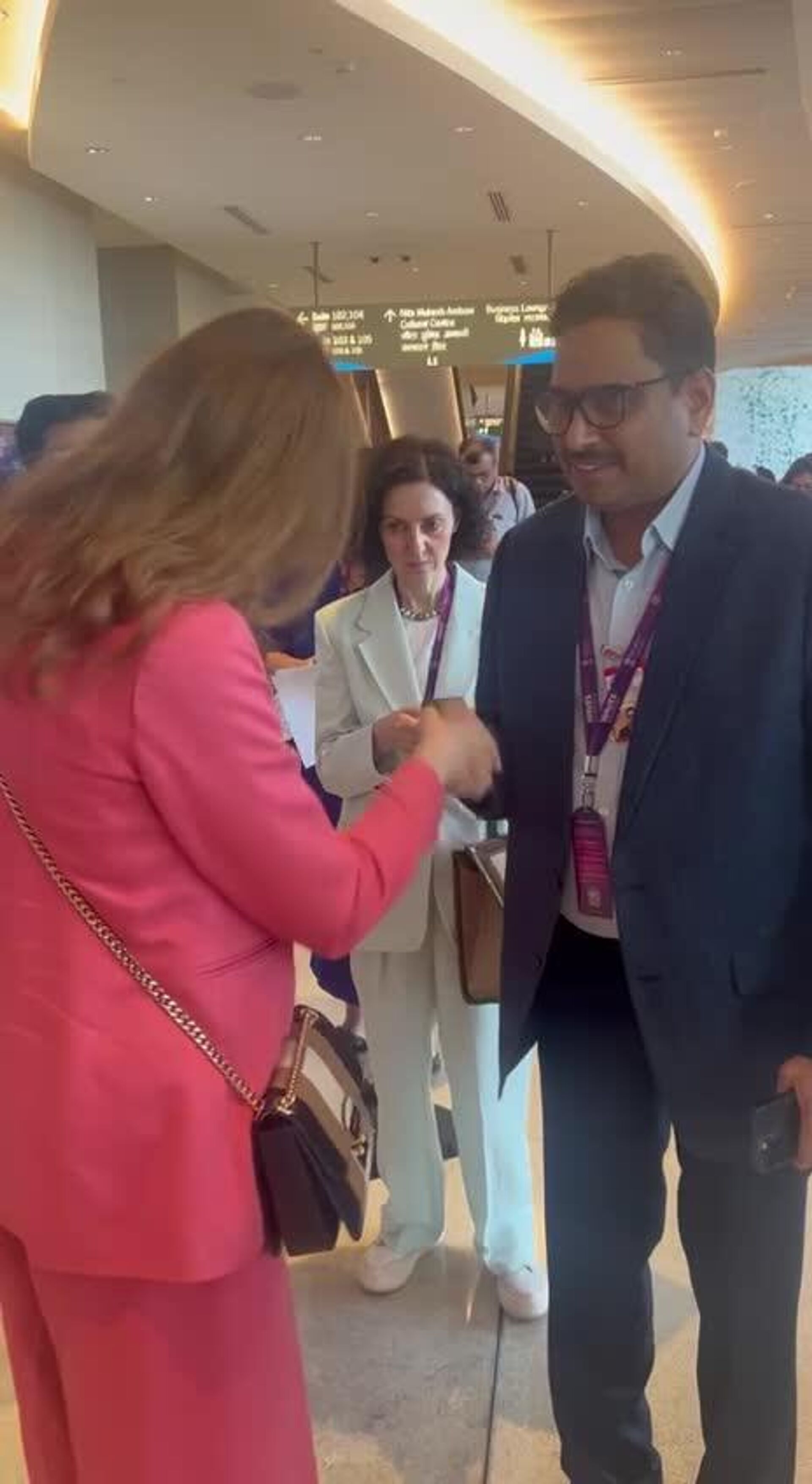 ملاقات معاون مدیر تولید اخبار بینالمللی خبرگزاری اسپوتنیک با دبیر وزارت اطلاعات و پخش هند ملاقات معاون مدیر تولید اخبار بینالمللی خبرگزاری اسپوتنیک با دبیر وزارت اطلاعات و پخش هند - اسپوتنیک ایران , 1920, 03.05.2025
