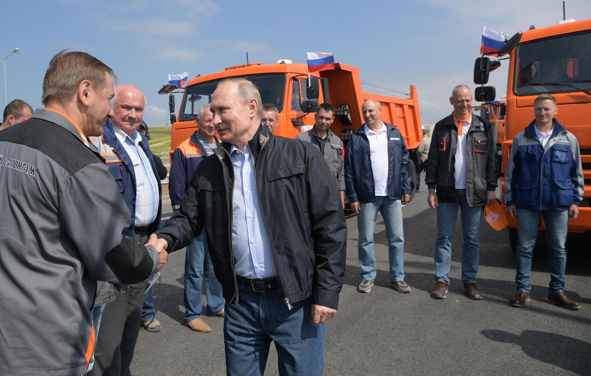 Президент РФ В. Путин принял участие в открытии Крымского моста - اسپوتنیک ایران  , 1920, 07.05.2025