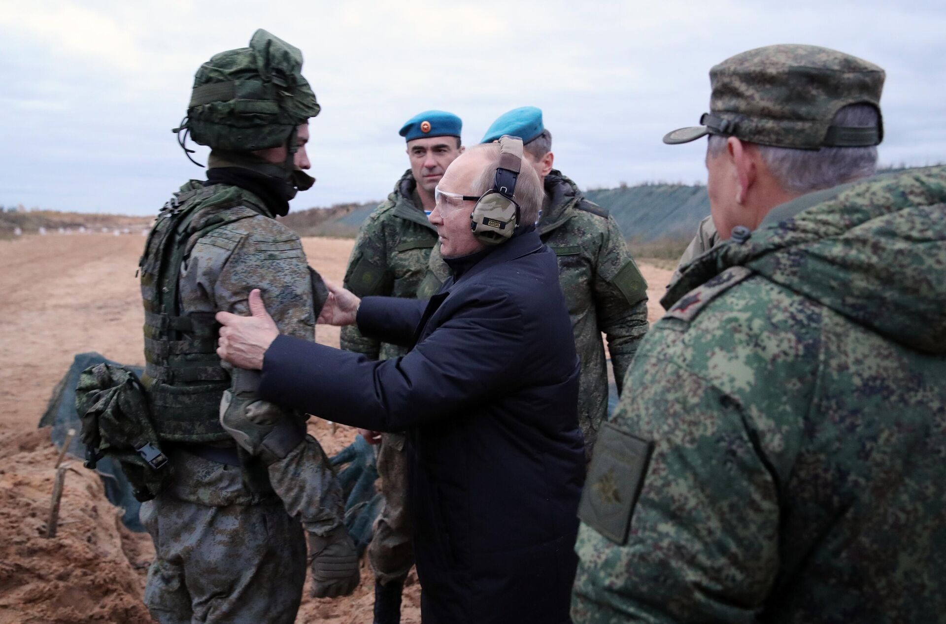 Президент РФ В. Путин посетил полигон Западного военного округа в Рязанской области - اسپوتنیک ایران  , 1920, 07.05.2025