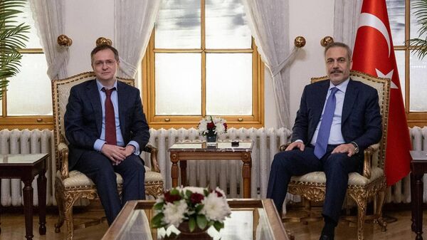 دیدار فیدان، وزیر امور خارجه ترکیه، و هیئت دیپلماتیک روسیه - اسپوتنیک ایران  