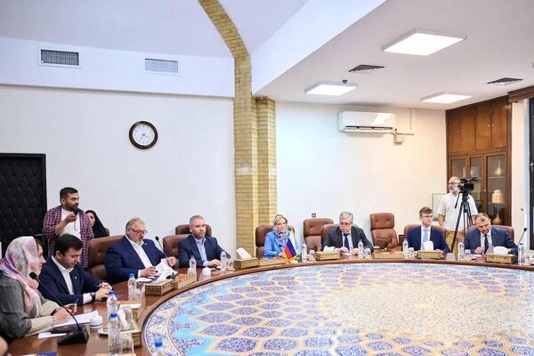 تصاویری از سفر اولگا لوبیمووا، وزیر فرهنگ روسیه به ایران برای بازدید کاری تصاویری از سفر اولگا لوبیمووا، وزیر فرهنگ روسیه به ایران برای بازدید کاری - اسپوتنیک ایران