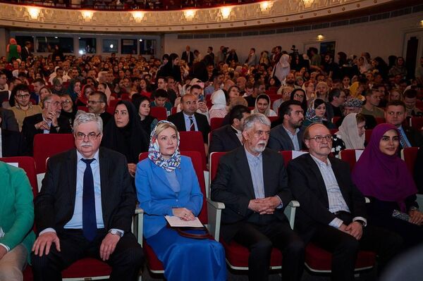 تصاویری از سفر اولگا لوبیمووا، وزیر فرهنگ روسیه به ایران برای بازدید کاری تصاویری از سفر اولگا لوبیمووا، وزیر فرهنگ روسیه به ایران برای بازدید کاری - اسپوتنیک ایران