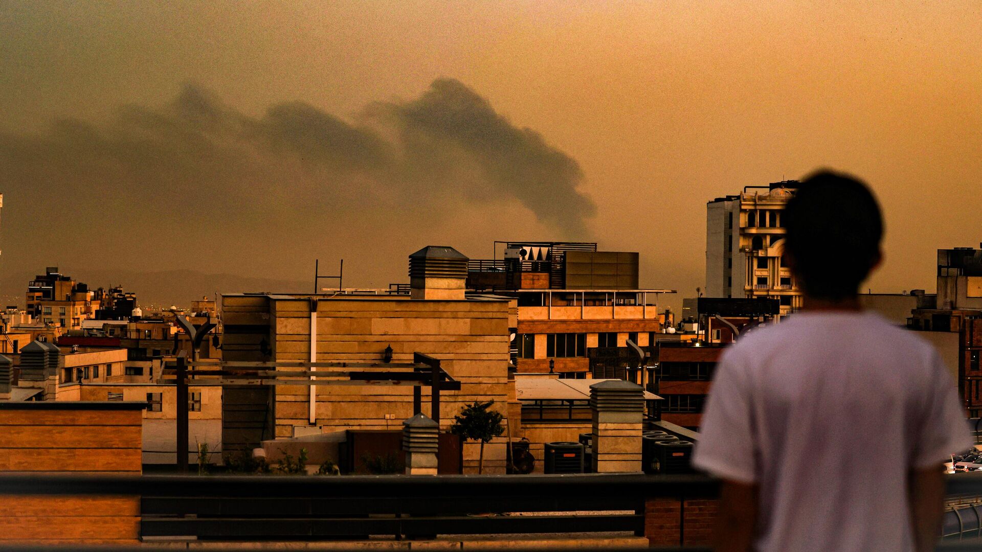 Последствия ударов Израиля по Тегерану Последствия ударов Израиля по Тегерану - اسپوتنیک ایران , 1920, 30.06.2025