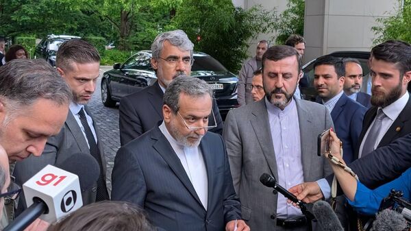 عراقچی:مادامی که حملات اسراییل ادامه دارد با هیچ طرفی مذاکره نخواهیم کرد - اسپوتنیک ایران  