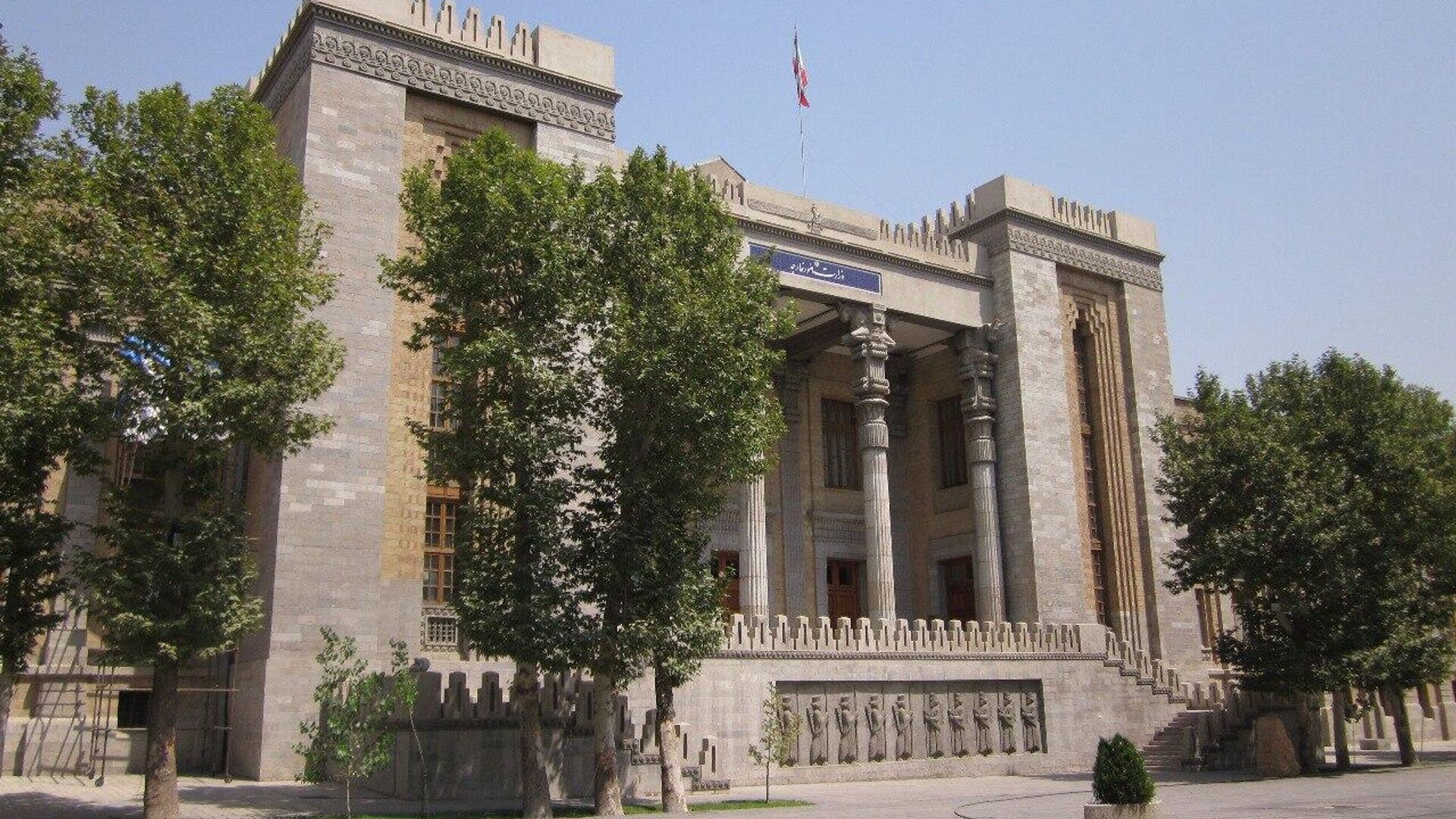 برگزاری نشست سه جانبه ایران، روسیه و چین در تهران در خصوص تحولات مرتبط با موضوع هستهای و قطعنامه 2231 برگزاری نشست سه جانبه ایران، روسیه و چین در تهران در خصوص تحولات مرتبط با موضوع هستهای و قطعنامه 2231 - اسپوتنیک ایران , 1920, 23.07.2025